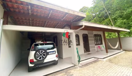 CASA COM 3 QUARTOS 1 BANHEIRO SOCIAL E MAIS 1 BANHEIRO NA AREA EXTERNA