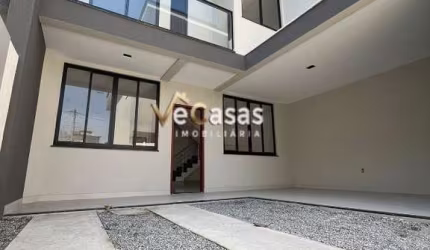 &#211;tima casa duplex com 3 quartos