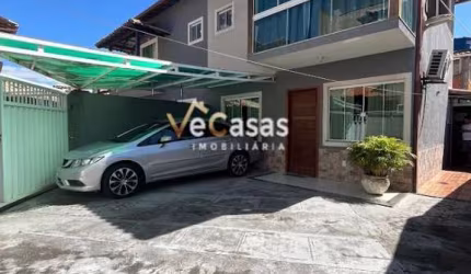 Casa Duplex com 2 suítes pertinho do novo Shopping .