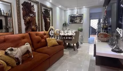 Casa de dois pavimentos oferece uma variedade de espaços funcionais e versáteis