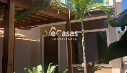 LINDA CASA DUPLEX COM PISCINA