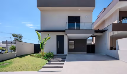 Linda casa unifamiliar num Condominio com toda estrutura de lazer e segurança