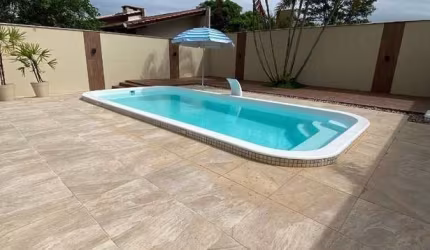 CASA AMPLA COM PISCINA NO FLORESTA