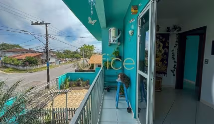 Sobrado à venda: Casa no Guanabara com 4 quartos e 6 vagas de garagem - Oportunidade Única em Joinville-SC!