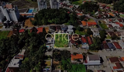 Terreno à venda em Joinville-SC, bairro Anita Garibaldi, 930,00 m² de área!