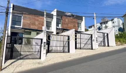 Sobrado de 3 Quartos com Suíte e Vaga de Garagem no Bairro Floresta, Joinville-SC! Venha Conferir!