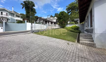 Casa em condomínio fechado com 3 quartos à venda no Saguaçu, Joinville  por R$ 1.850.000