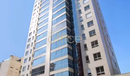 Imperdível apartamento de luxo com 4 quartos e 4 suítes no Centro de Joinville-SC, 254 m², 3 vagas de garagem. Venha conferir!