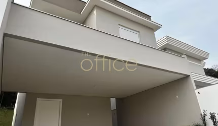 Sobrado de Luxo à Venda em Joinville-SC, Bairro Atiradores: 4 Quartos, 2 Suítes, 2 Salas, 254,68m².