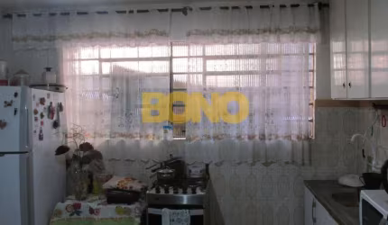 Casa com 3 quartos à venda no Rio Branco, Caxias do Sul  por R$ 390.000