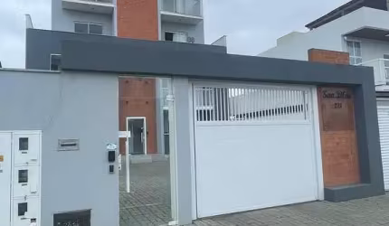 Apartamento na rua da delegacia