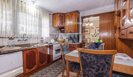 Casa com 3 quartos à venda na Rua Abaeté, 387, Sarandi, Porto Alegre por R$ 1.200.000