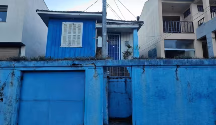 Terreno à venda na Rua da Graça, 172, Jardim Floresta, Porto Alegre por R$ 350.000