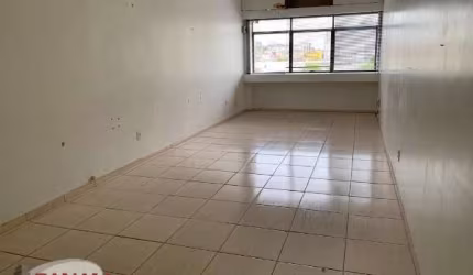 Sala comercial para alugar na Rua Itapeva, 80, Passo da Areia, Porto Alegre por R$ 900