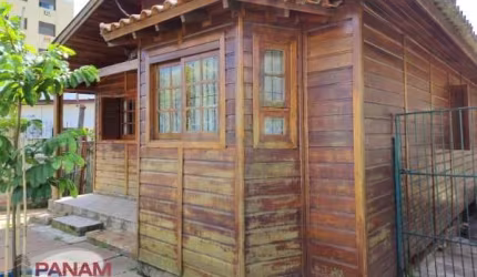 Casa com 3 quartos à venda na Rua Barão de Itaqui, 130, Passo da Areia, Porto Alegre por R$ 500.000