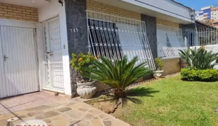 Casa com 3 quartos à venda na Rua Leite de Castro, 185, Jardim Itu Sabará, Porto Alegre por R$ 800.000