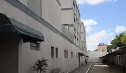 Apartamento com 2 quartos à venda na Avenida Dom Cláudio José Gonçalves Ponce de Leon, 34, Vila Ipiranga, Porto Alegre por R$ 338.000