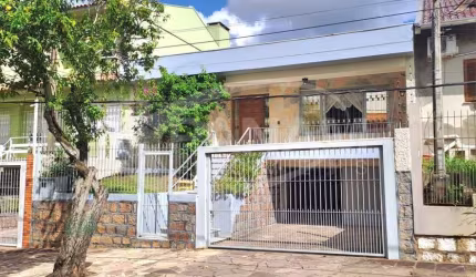 Casa com 3 quartos à venda na Travessa Anunciada, 69, Vila Ipiranga, Porto Alegre por R$ 800.000