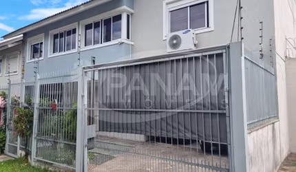 Casa com 3 quartos à venda na Rua Marechal Sampaio, 181, Jardim Floresta, Porto Alegre por R$ 869.000