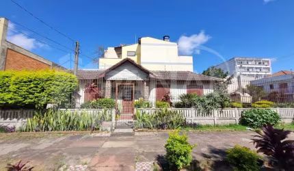 Terreno à venda na Avenida França, 1144, Navegantes, Porto Alegre por R$ 450.000