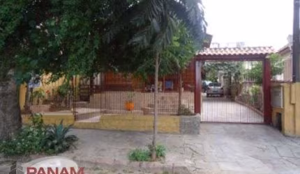 Casa com 2 quartos à venda na Rua Beberibe, 173, São Sebastião, Porto Alegre por R$ 470.000