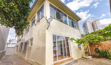 Casa com 6 quartos à venda na Rua Jari, 241, Passo da Areia, Porto Alegre por R$ 1.500.000
