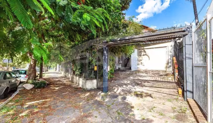 Casa com 4 quartos à venda na Avenida Benno Mentz, 782, Vila Ipiranga, Porto Alegre por R$ 790.000