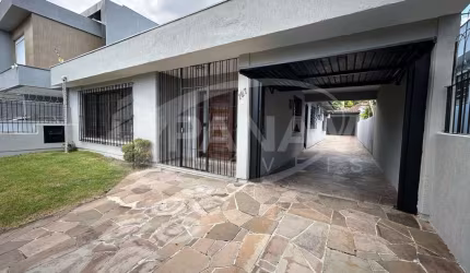 Casa comercial para alugar na Rua Líbia, 187, Vila Ipiranga, Porto Alegre por R$ 6.900