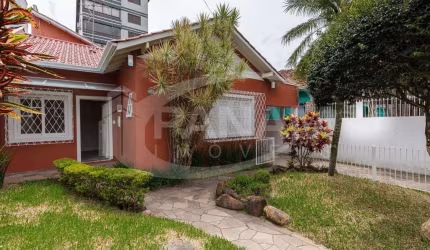 Casa com 3 quartos à venda na Travessa Antilhas, 64, Jardim Lindóia, Porto Alegre por R$ 950.000