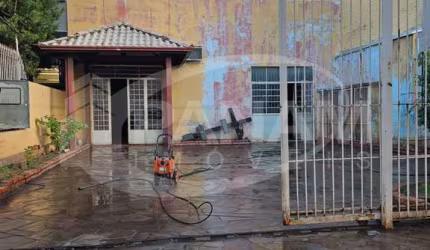 Barracão / Galpão / Depósito à venda na Rua Dezoito de Novembro, 97, Navegantes, Porto Alegre por R$ 900.000
