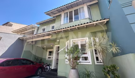 Casa em condomínio fechado com 3 quartos para alugar na Avenida Ecoville, 790, Sarandi, Porto Alegre por R$ 6.750