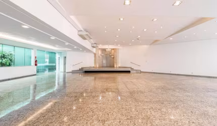 Imóvel Comercial com 565m² privativos a poucos passos da Av. T-63