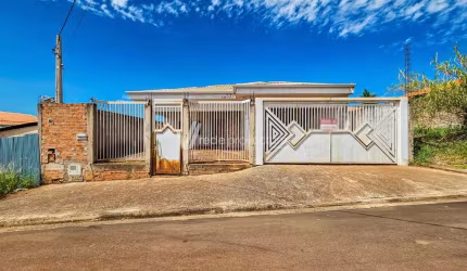 Casa com 3 quartos à venda na Rua José Benedito Zarzur, 99, Parque dos Servidores, Paulínia, 311 m2 por R$ 800.000