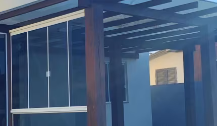 Belíssima casa no centro de Passo de Torres