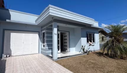 Belíssima casa nova a venda no centro de Passo de Torres