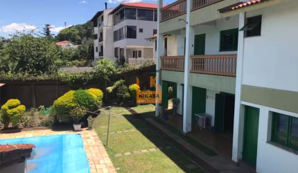 CASA 3 PAVIMENTOS COM PISCINA E SALÃO DE FESTAS