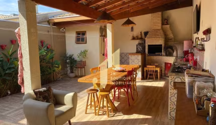 CASA A VENDA NO CONDOMÍNIO CASA BELLA
