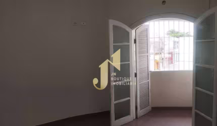 CASA A VENDA NO CENTRO DE JACAREÍ