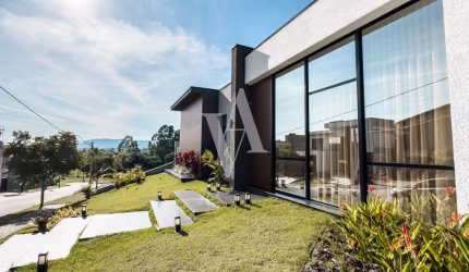 Casa de Alto Padrão no Condomínio Terras da Alvorada