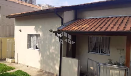 Duas casas térreas 3 dormitórios no total à venda, 255 m² por R$ 700.000 - Imirim - São Paulo/SP