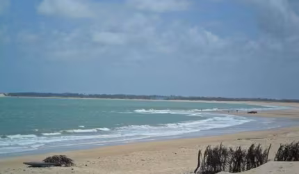 Casa mobiliada, beira-mar, na praia de Zumbi/Rio do Fogo, 300 m² , terreno de 1.000 m²