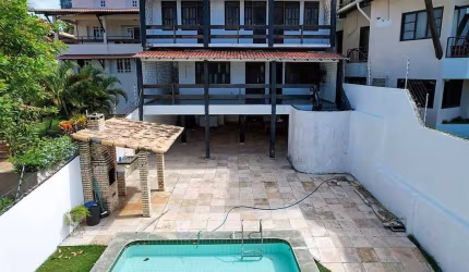 Casa na orla de Ponta, 130 m da beira-mar