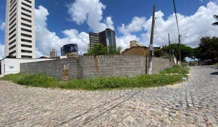 Terreno bem localizado no conjunto Alagamar em Ponta Negra