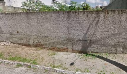 Terreno na orla de Ponta Negra, bem localizado