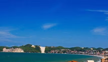 Excelente ap com varanda de 35m2, frente/mar em Ponta Negra, 200 mts da praia, 55 m², piscina.