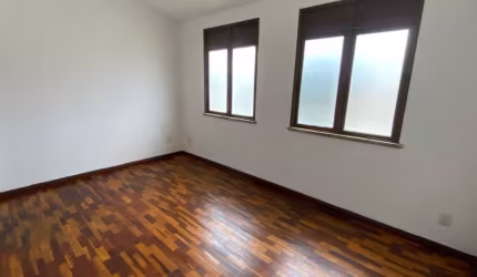 Apartamento para Aluguel com 125m², arejado e com ótima localização em Capim Macio.