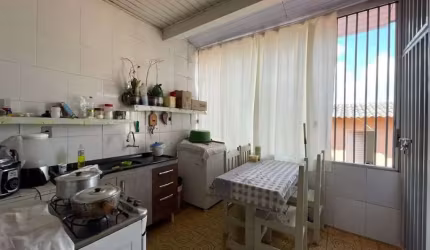 Casa com 3 dormitórios à venda, 135 m² por R$ 420.000,01 - Shangri-La - Londrina/PR