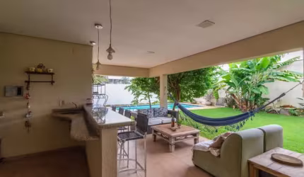 Sobrado à venda, 410 m² por R$ 2.000.000,00 - Tucano - Londrina/PR
