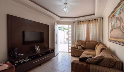 Sobrado com 3 dormitórios à venda, 180 m² por R$ 890.000,00 - Jardim Burle Marx - Londrina/PR