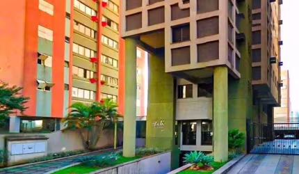 Apartamento - centro - andar alto - sacada- 03 dormitórios no Edifício Salvador Dali - R$ 550.000